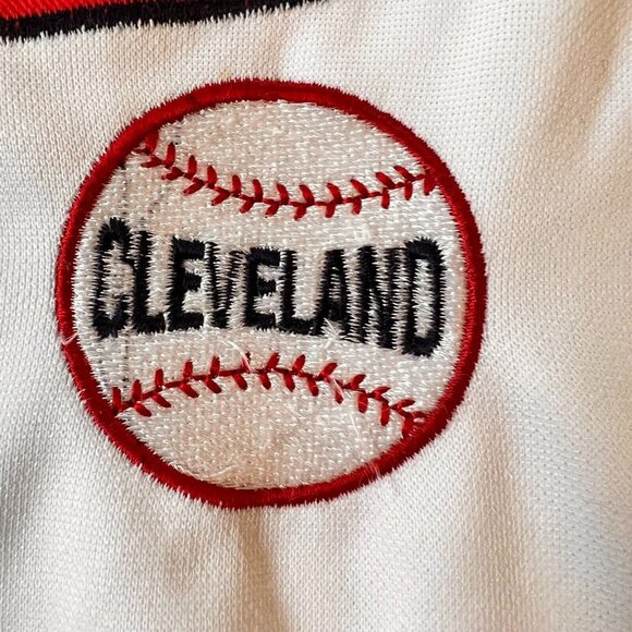 Cleveland Indians Button up Jersey Genuine Baseball Merchandise 5th & Ocean Med - Picture 4 of 12